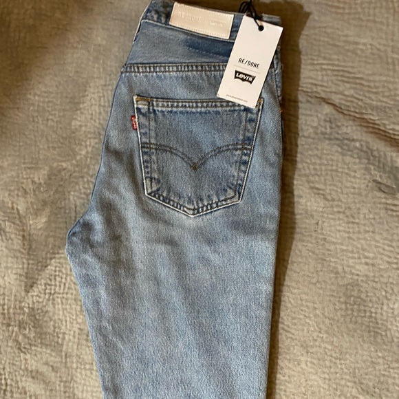 Levi’s Re-done High Rise Skinny Jean in indigo Size 27. Never worn. - Picture 14 of 15